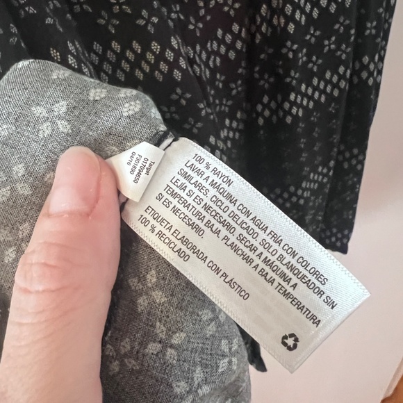 Mossimo Black & White V-Neck Romper Size XL - Picture 5 of 5